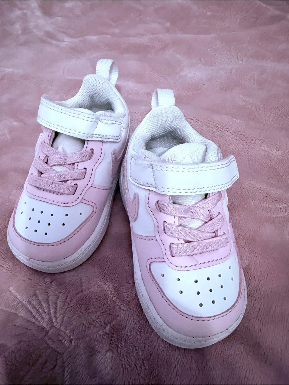 Nike Kids Pink and White Velcro Athletic Sneakers